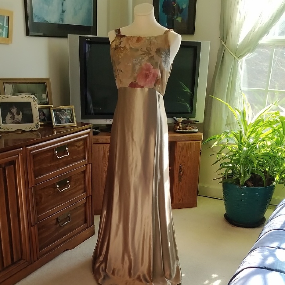 Elegant Champagne Satin Maxi Dress with Floral Bodice